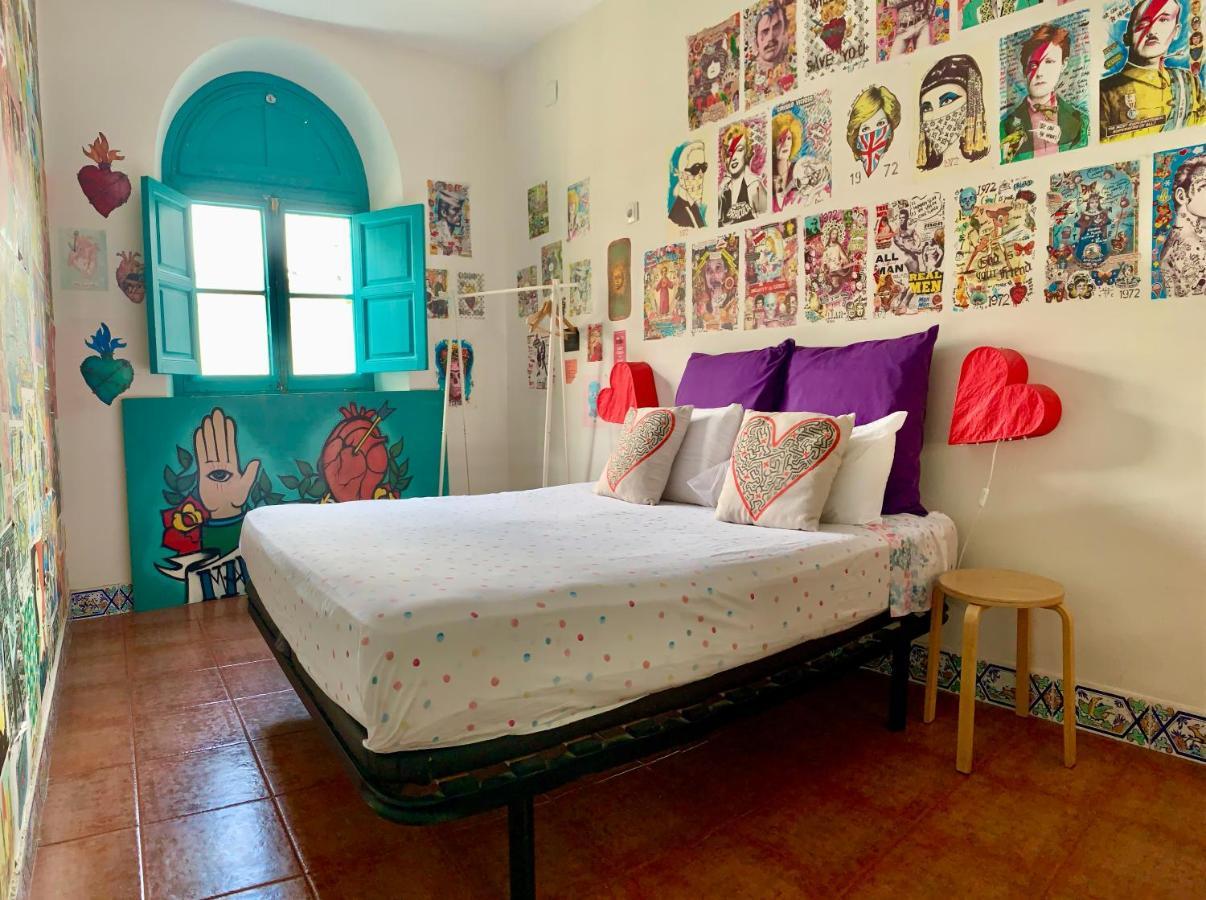 Rio Hostel Seville Exterior photo